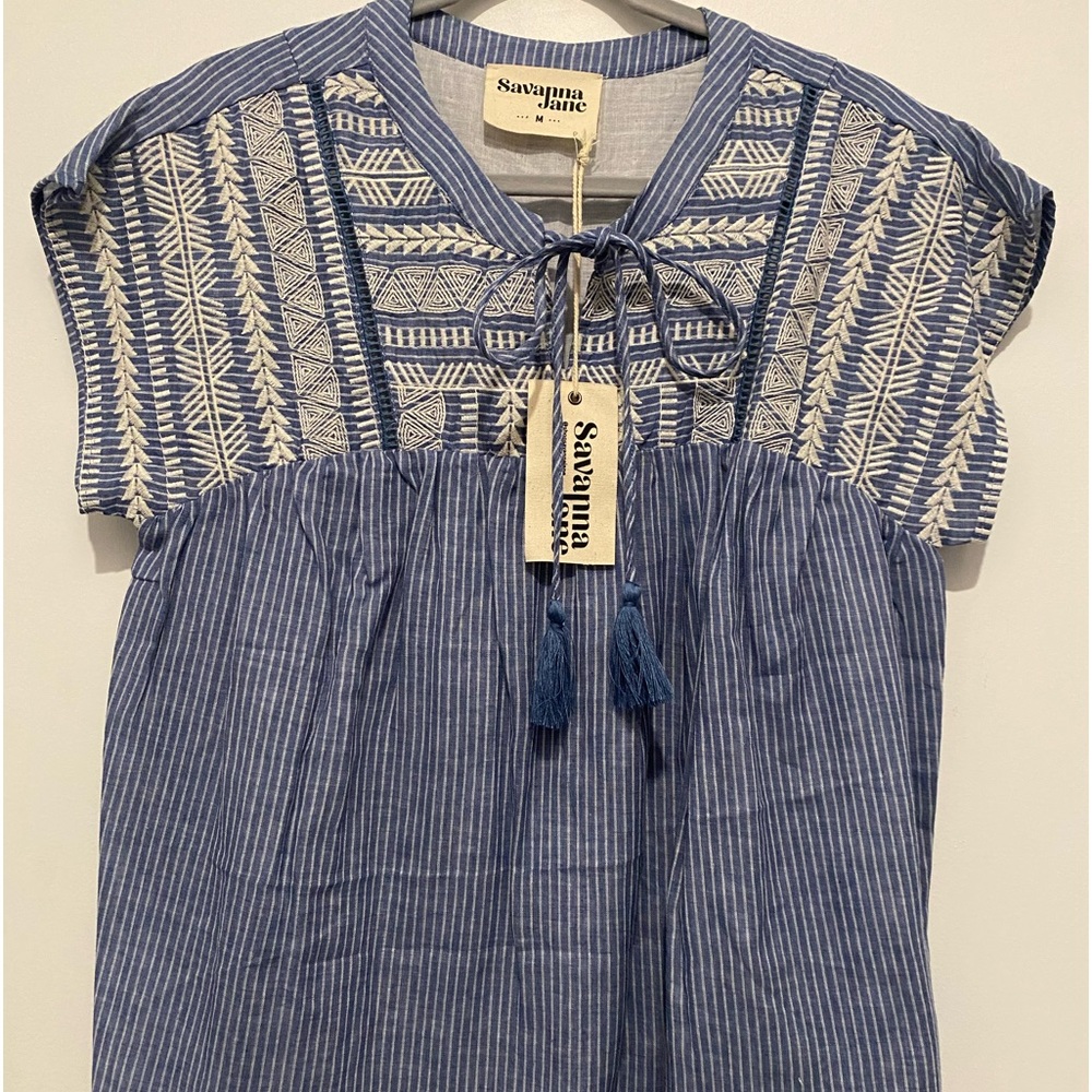 Savanna Jane embroidered short sleeve top Medium